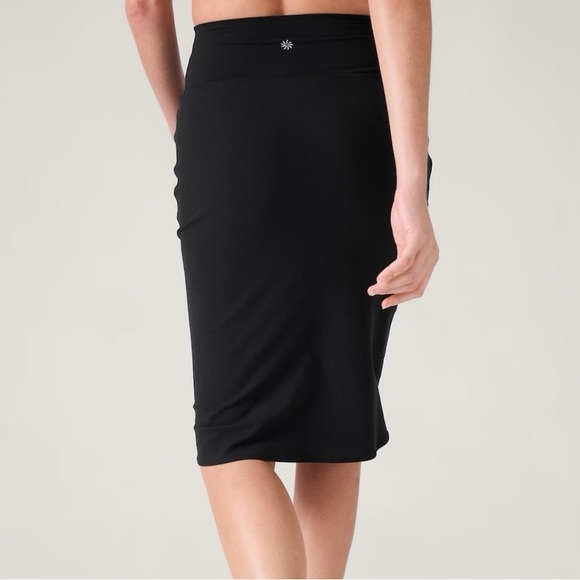 Athleta Women’s Medium Jupe Transcend High Waist Black Midi Skirt - Picture 5 of 9